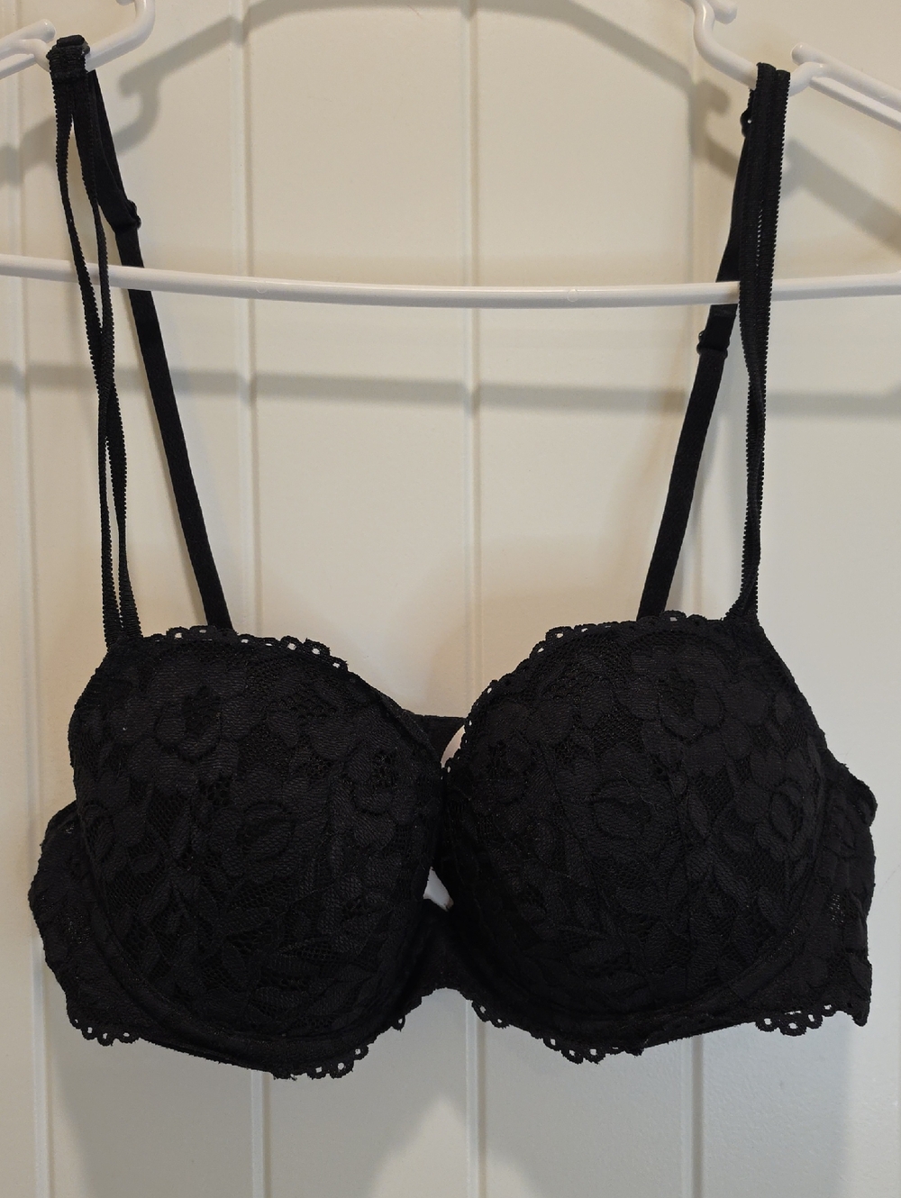 PINK Victoria's Secret Push Up Lace Trim Bra Size 36B